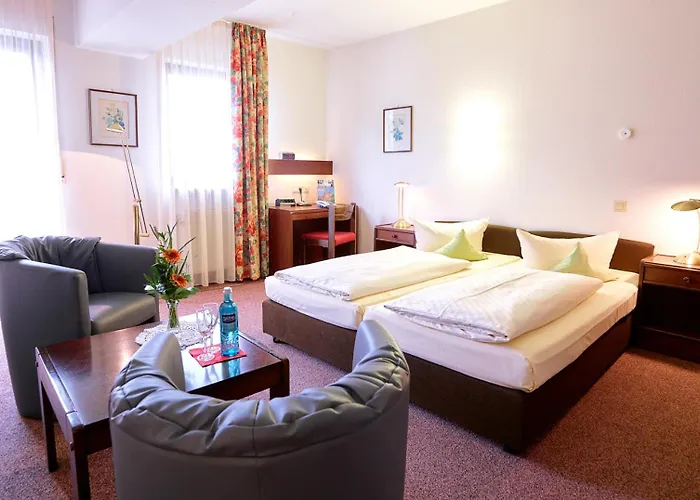 מלון Merian Rothenburg 3*