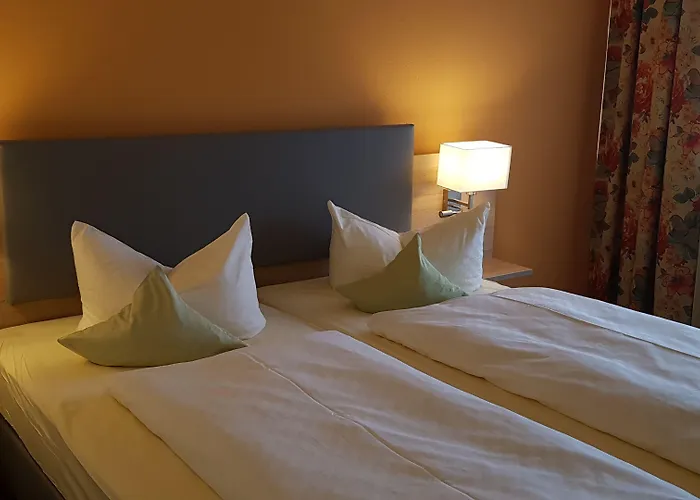 מלון Merian Rothenburg 3*