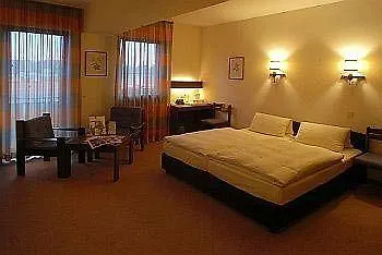 מלון Merian Rothenburg